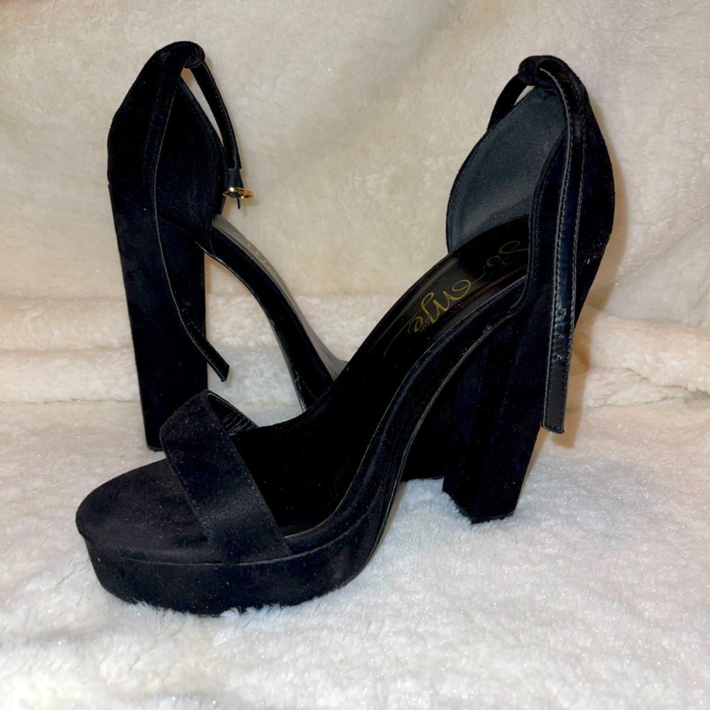 So Me High Heel Shoes.